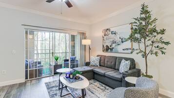 Apartment (2 Bedrooms) | Front of property