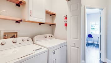 Apartemen (2 Bedrooms) | Interior