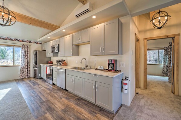House (3 Bedrooms) | Interior - Contemporary Home Along Ouray's River Walk! (Ouray)