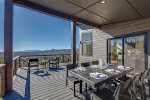 House (3 Bedrooms) | Interior - Hot Tub & Panoramic Mtn Views: Pine Retreat! (Pine)