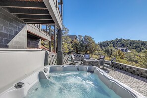 House (3 Bedrooms) | Interior - Hot Tub & Panoramic Mtn Views: Pine Retreat! (Pine)