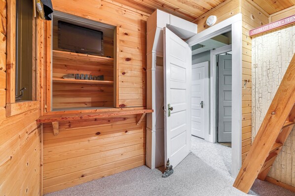 House (3 Bedrooms) | Interior - Clear Lake Vacation Rental: Walk to City Beach! (Clear Lake)