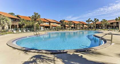 Walk to Beach: PCB Condo w/ Oceanfront Pool Access