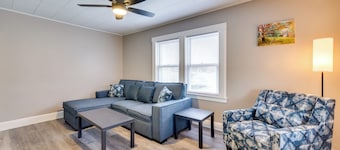 Easthampton Vacation Rental - Walk to Breweries!