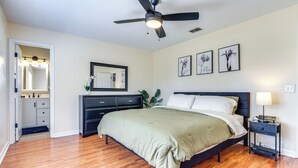 Nhà (3 Bedrooms) | Nội thất