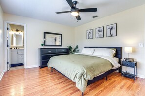 House (3 Bedrooms) | Interior - Charming Hinesville Home < 6 Mi to Fort Stewart (Hinesville)