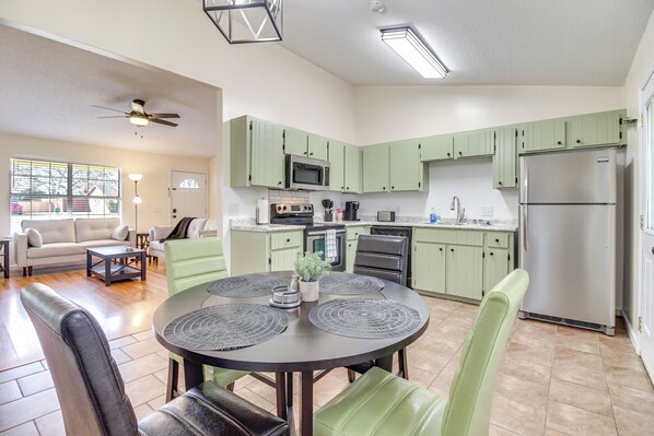 House (3 Bedrooms) | Interior - Charming Hinesville Home < 6 Mi to Fort Stewart (Hinesville)