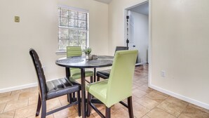 Nhà (3 Bedrooms) | Nội thất