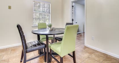 Charming Hinesville Home < 6 Mi to Fort Stewart