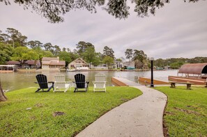 Front of property - Grills & Boat Dock: Comfy Cove on Lake Conroe (Montgomery)