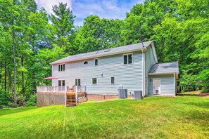 Interior - Spacious Family Home Near Hiking & Breweries! (Arden)