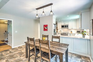 House (5 Bedrooms) | Interior - Spacious Family Home Near Hiking & Breweries! (Arden)