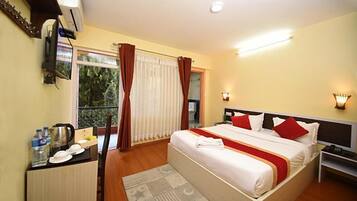 Executive Suite | Soundproofing, free WiFi