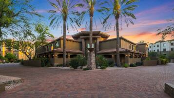 Condo, 2 Bedrooms | Exterior