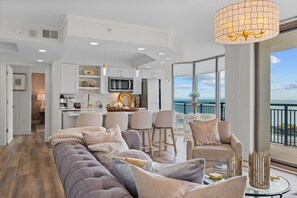 Living area - 1606 Brighton 3 Bedroom Condo (Myrtle Beach)