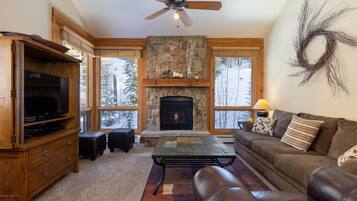 Townhome, 3 Bedrooms | Living area | Smart TV