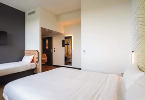 Bureau, espace de travail pour ordinateur portable