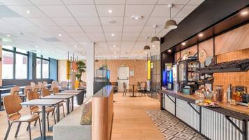 Daily buffet breakfast for a fee