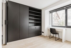 Deluxe Duplex, 3 Bedrooms, Kitchen, City View | Select Comfort beds, desk, laptop workspace, blackout curtains