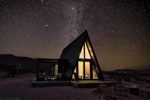 Exterior - Stardust Big Bend Luxury A-Frame#9 with a fab view (Terlingua)