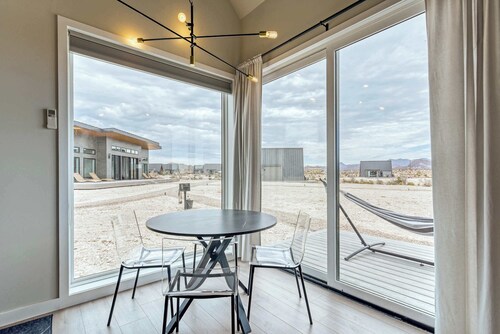 Stardust Luxury Cottage with loft & a great view