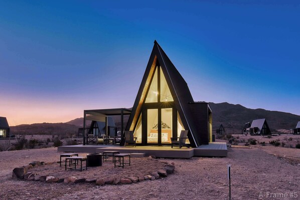Exterior - Stardust Big Bend Luxury A-Frame#2 with a fab view (Terlingua)