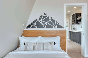 1 bedroom, desk, iron/ironing board, travel cot