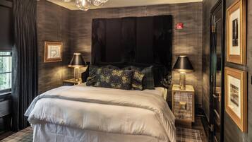 Suite, 1 King Bed, Fireplace | 1 bedroom, minibar, in-room safe, individually decorated