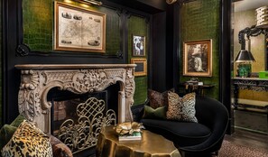 Lounge - The Scotsman Hotel (Niagara-on-the-Lake)
