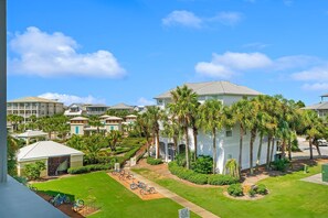 Exterior - 30A ~ 3 Primary Suites ~ Next to Community Pool (Inlet Beach)