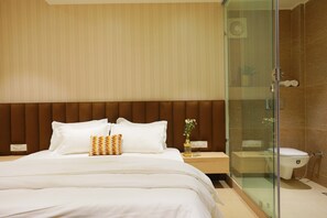 18 bedrooms, iron/ironing board, WiFi, bed sheets - Hotel 16 , Delhi (Delhi)