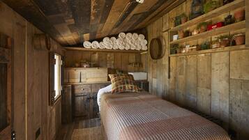 2 treatment rooms