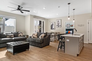 TV, fireplace - Surf's Up: Desert Color Lagoon + Beaches (St. George)