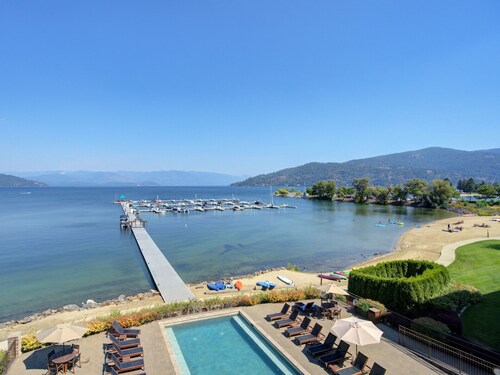 Penthouse w/Private Beach - Seasons at Sandpoint