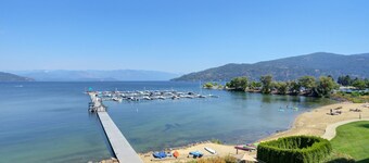 Penthouse w/Private Beach - Seasons at Sandpoint