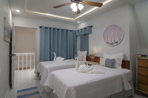 Hypo-allergenic bedding, in-room safe, desk, blackout drapes - Alamanda Cottage at Serenity (Montego Bay)