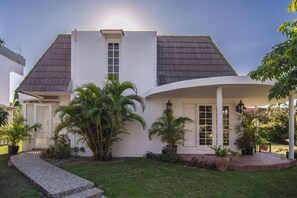 Front of property - Alamanda Cottage at Serenity (Montego Bay)