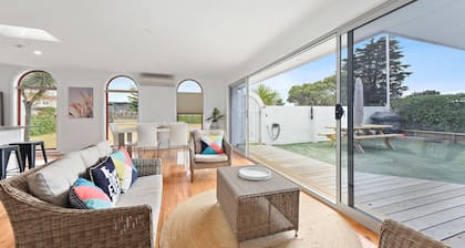 Beach House at Low Head - Pet Friendly