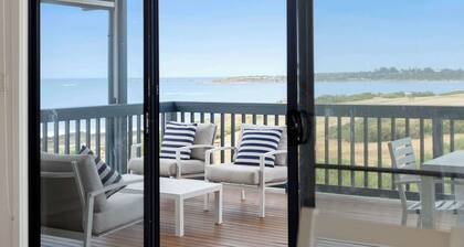 27 Seaview - Pets Negotiable - Wi-Fi - No Linen Included