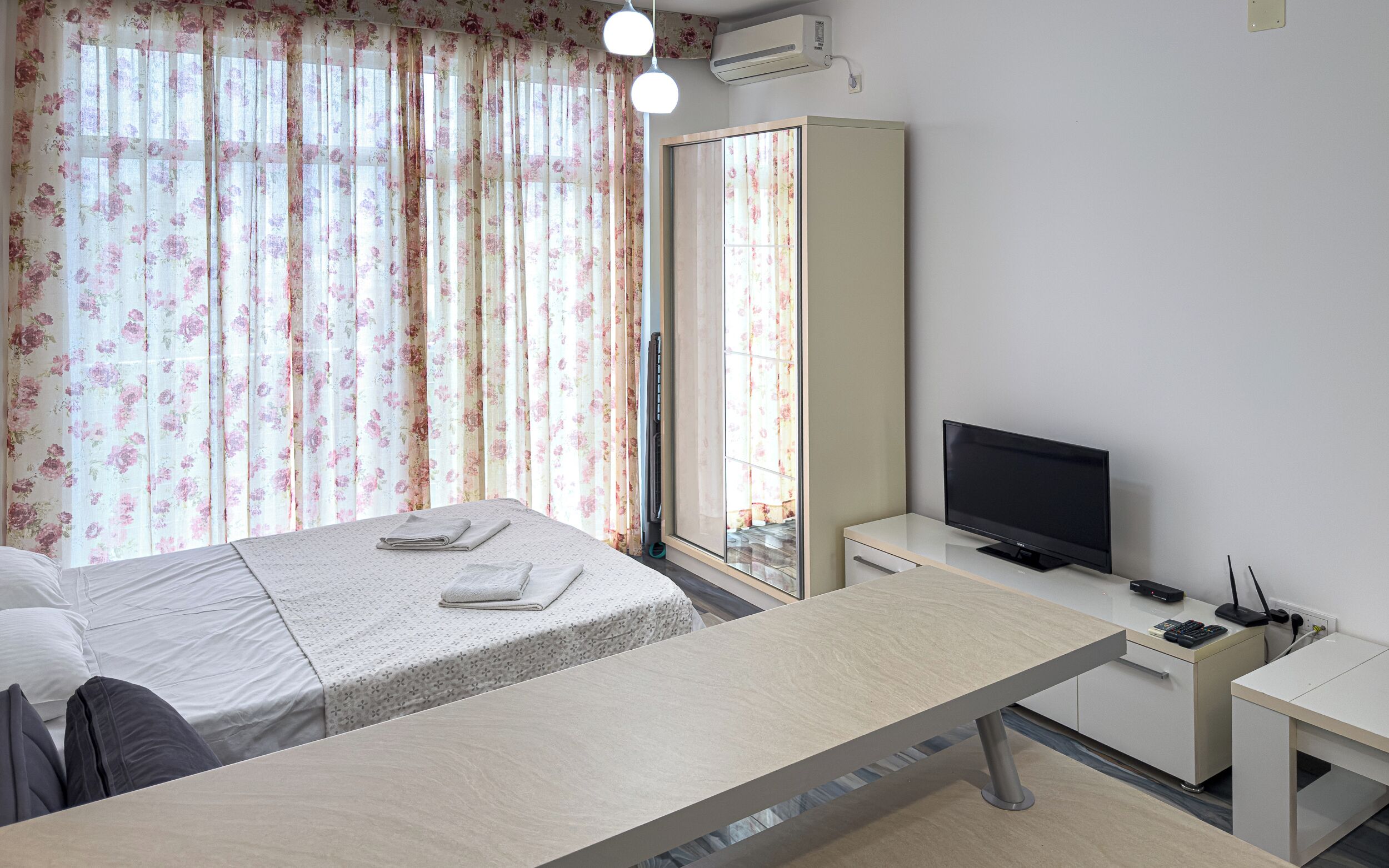 32-inch LCD TV with satellite channels