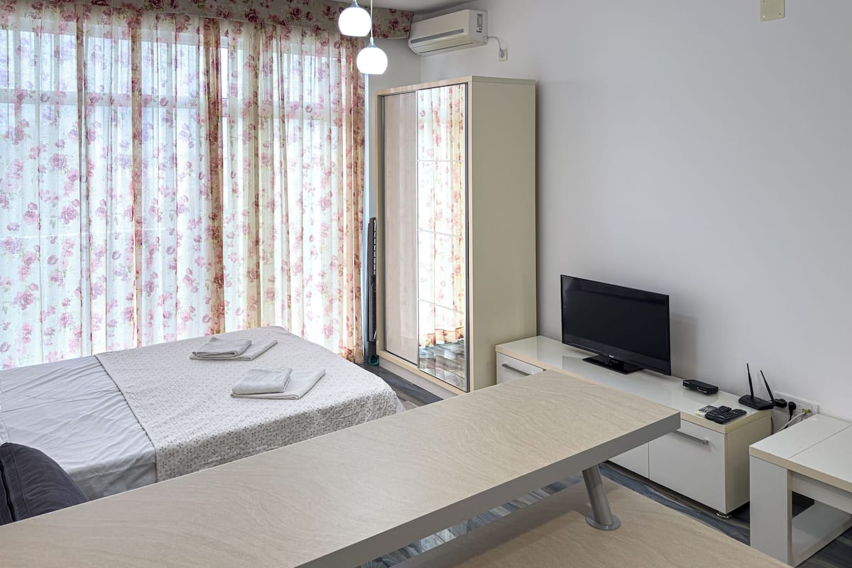 32-inch LCD TV with satellite channels