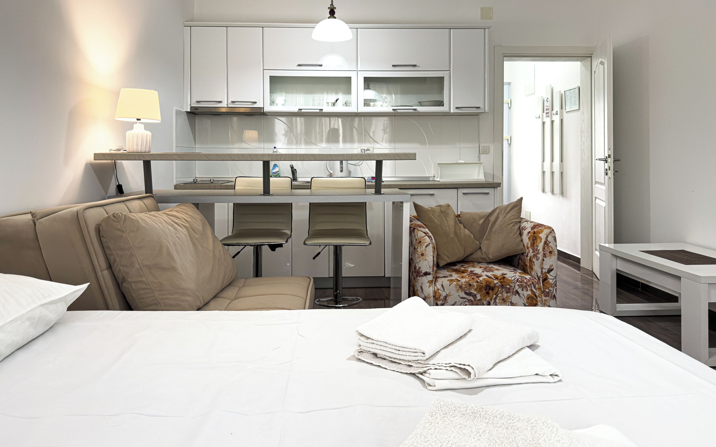 32-inch LCD TV with satellite channels