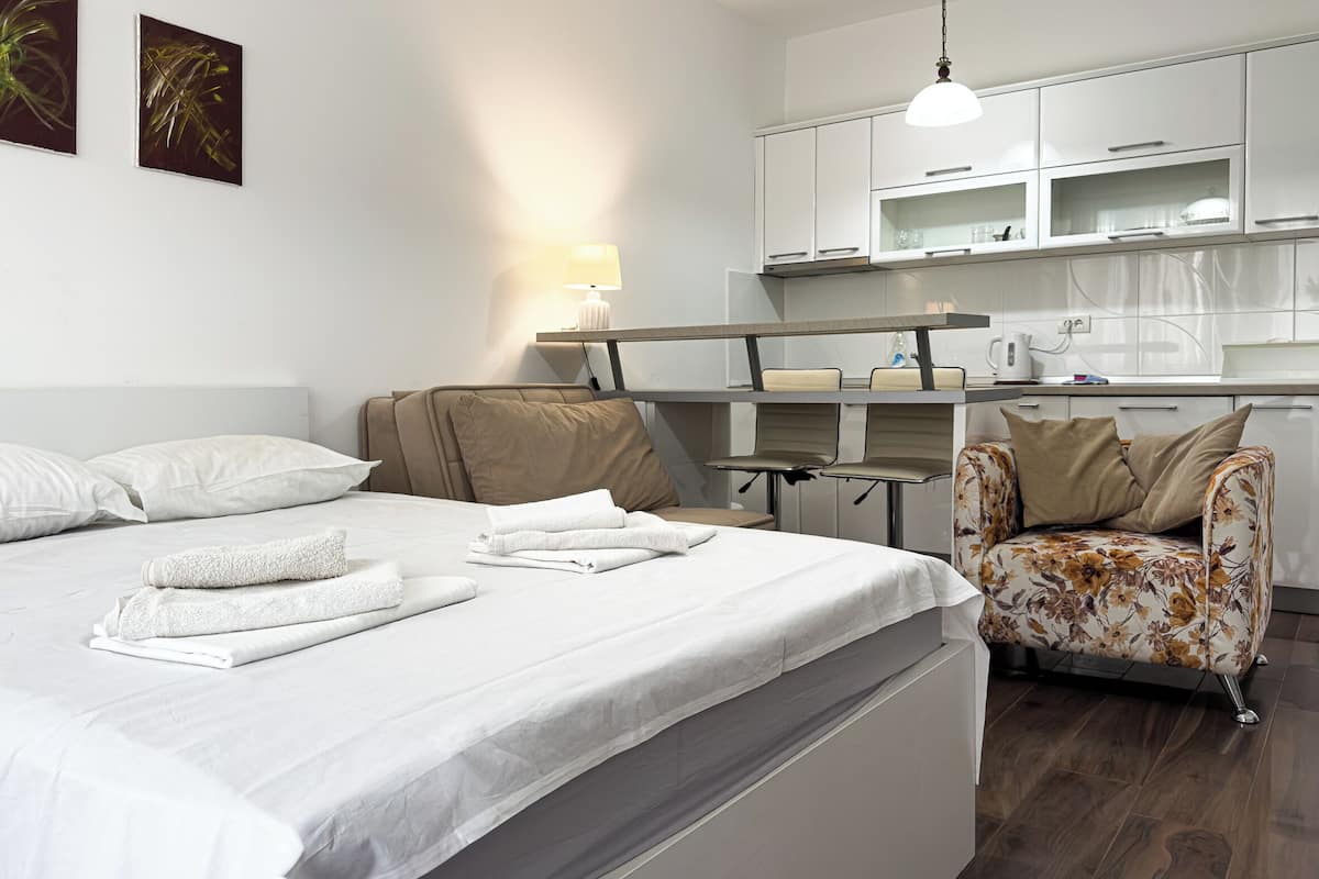 Egyptian cotton sheets, premium bedding, memory-foam beds