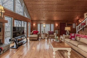 Smart TV, fireplace, table football - Moondust Lodge  - Sleeps 8 - Wrap Around Porch - C (Deep Gap)