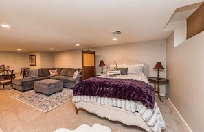 4 多间卧室、熨斗/熨衣板、WiFi、床单