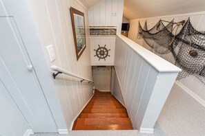 Interior - New! Charming Vintage House in the Heart of Sequim (Sequim)