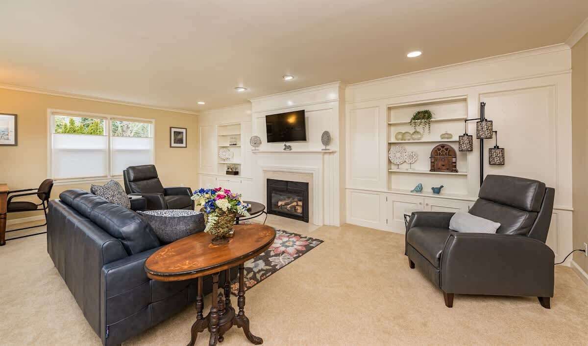 Télévision, cheminée, jeux vidéo