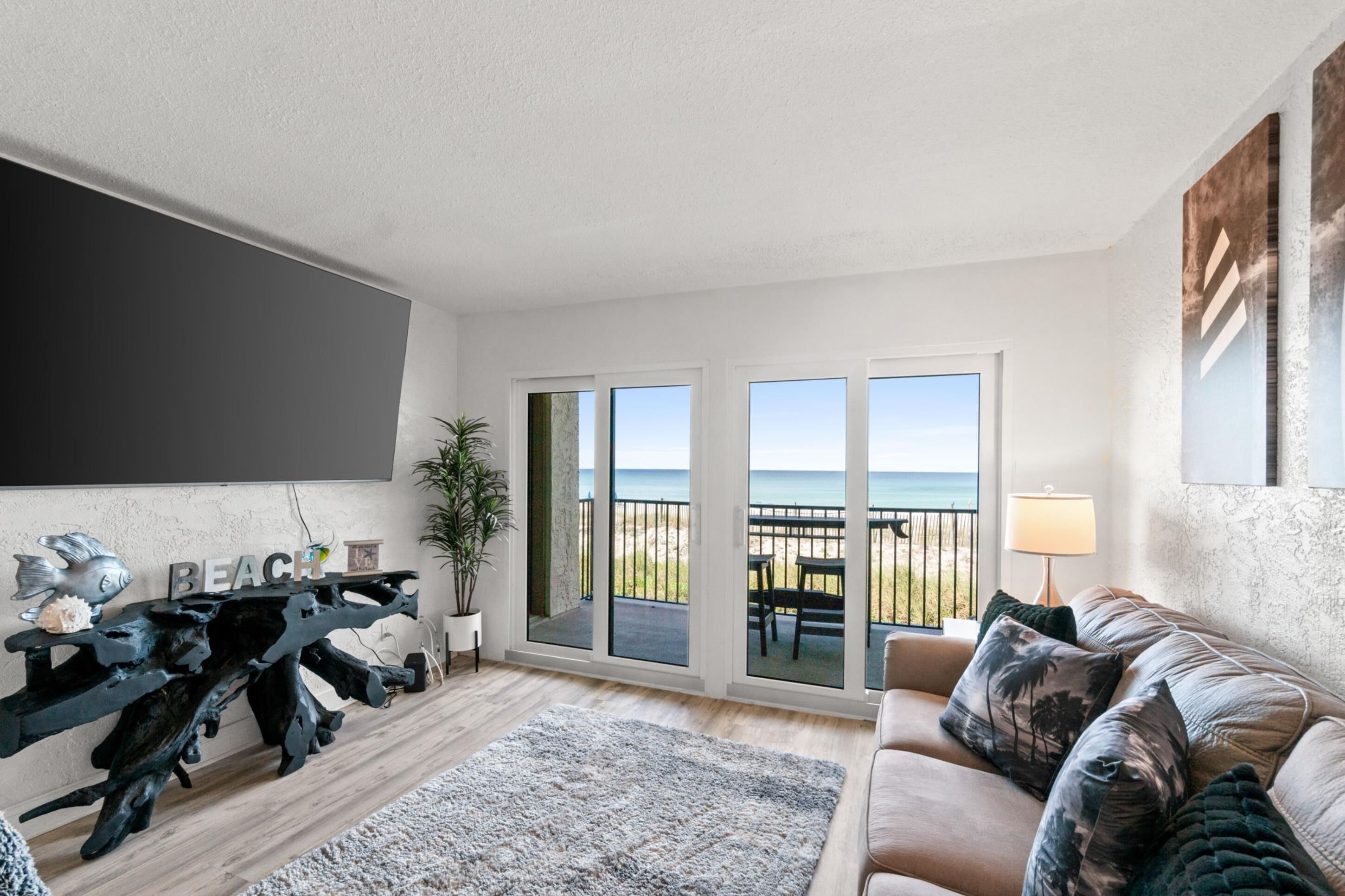 Sugar Beach C11 - Beachfront, Pool, Tennis Courts - Free Activities - Renovated!