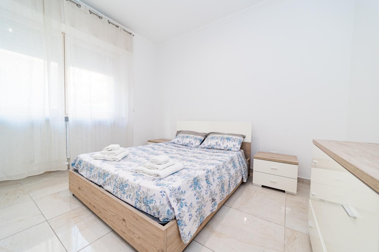 2 多间卧室、WiFi