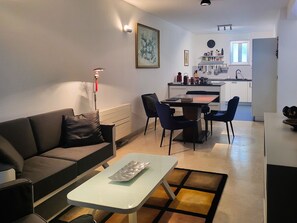 تلفزيون ذكي، كُتُب، طابعة